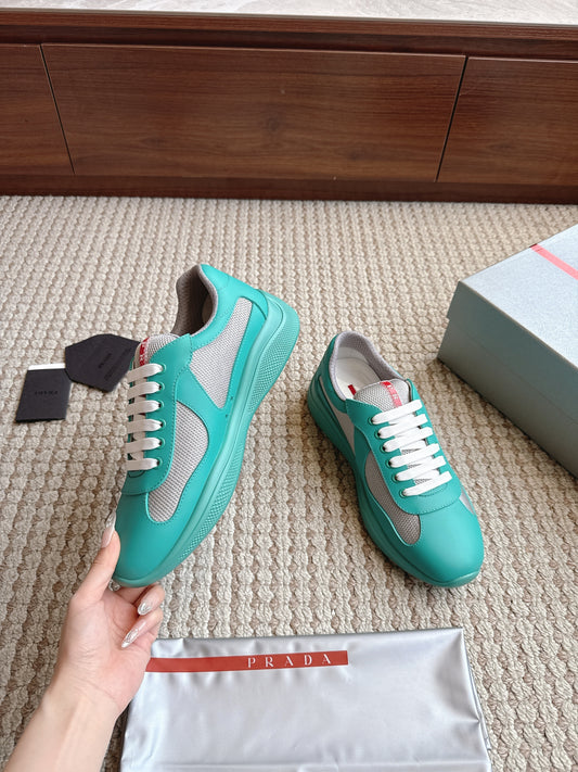 PRADA Cups matte