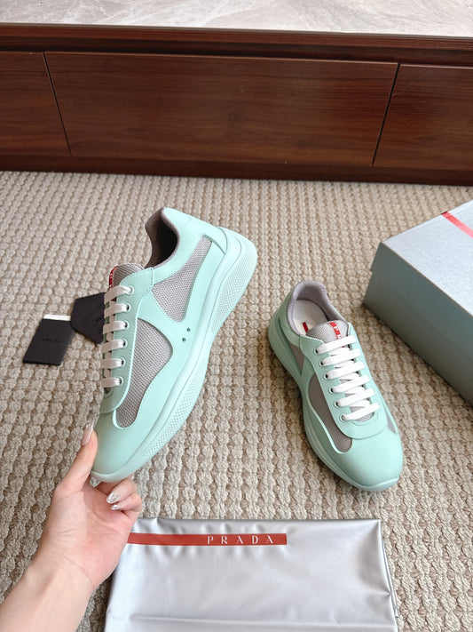 PRADA Cups matte