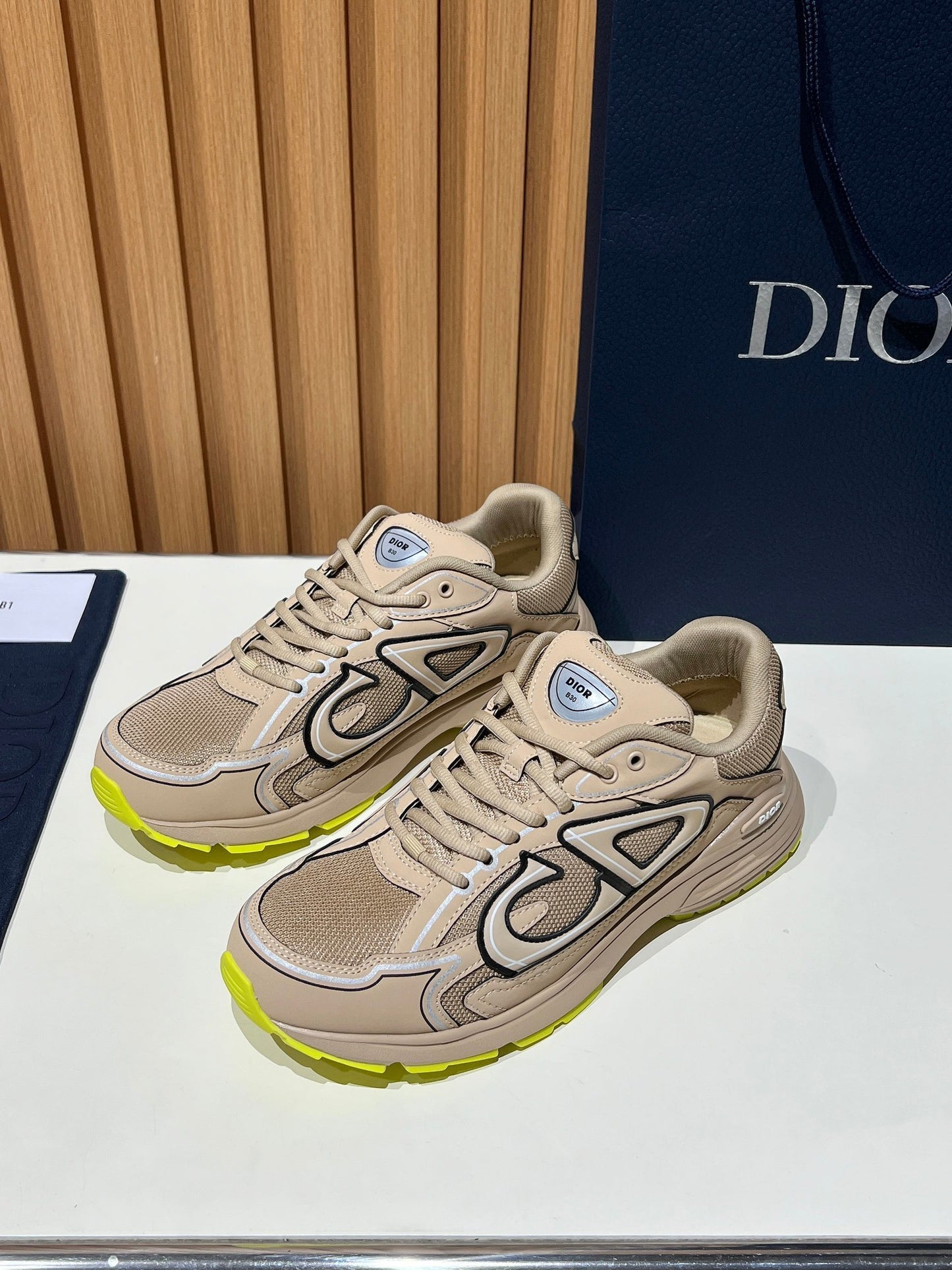 DIOR B30