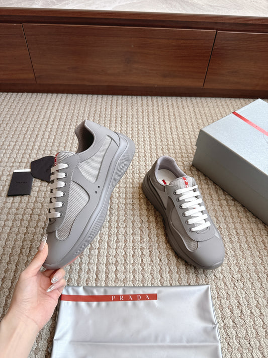PRADA Cups matte