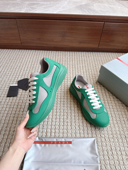 PRADA Cups matte