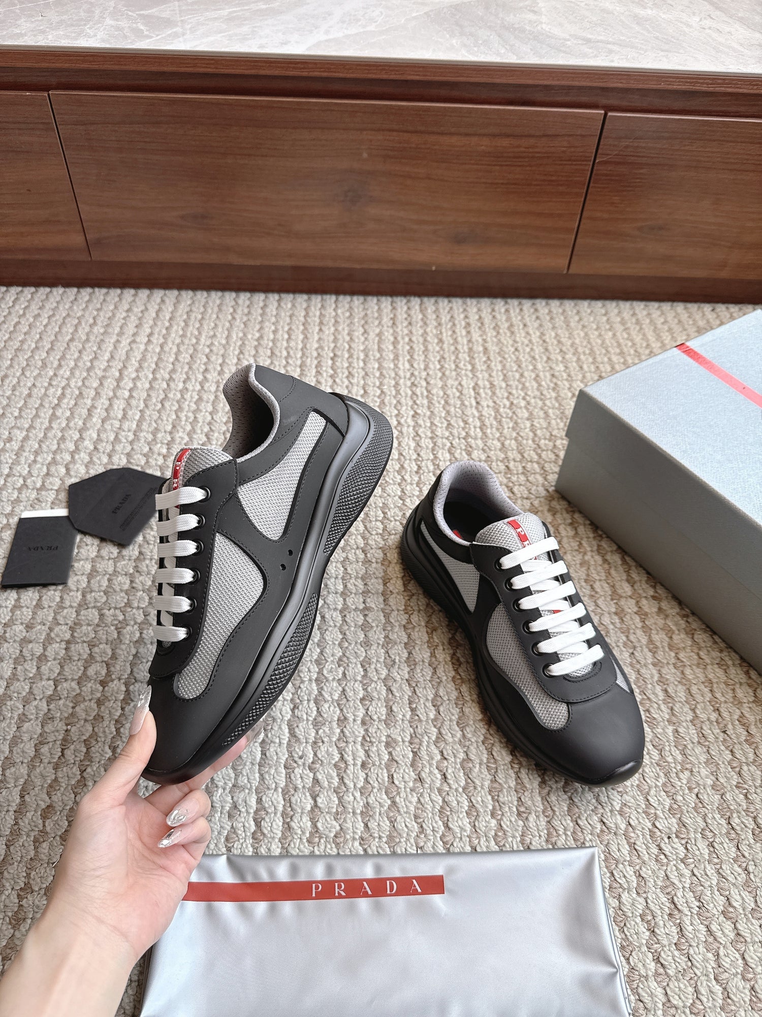 PRADA Cups matte