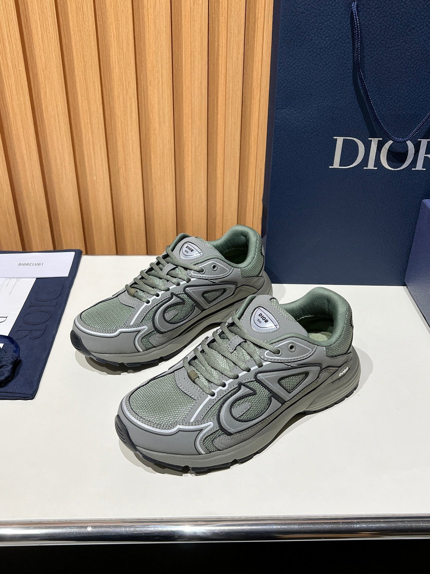 DIOR B30