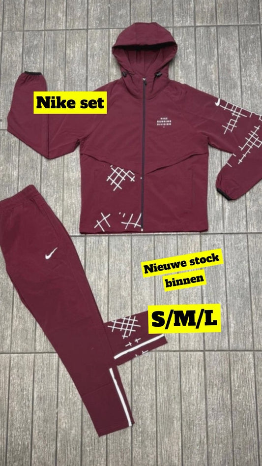 Nike-Trainingspak