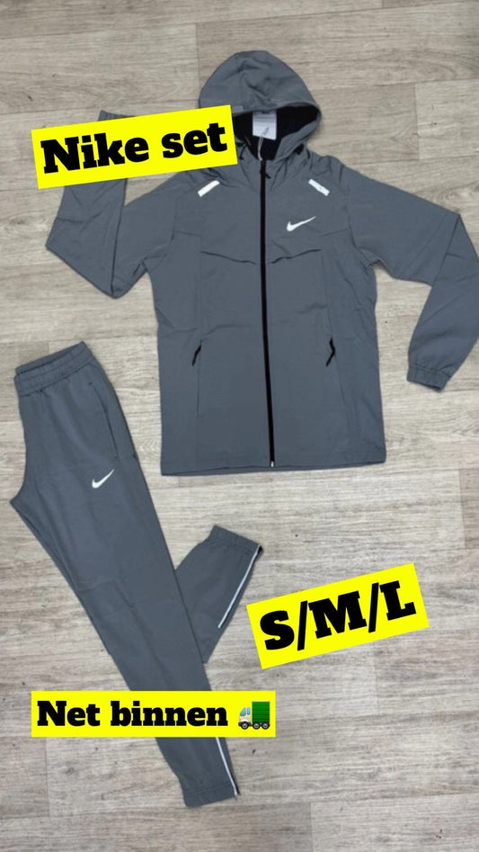Nike-Trainingspak