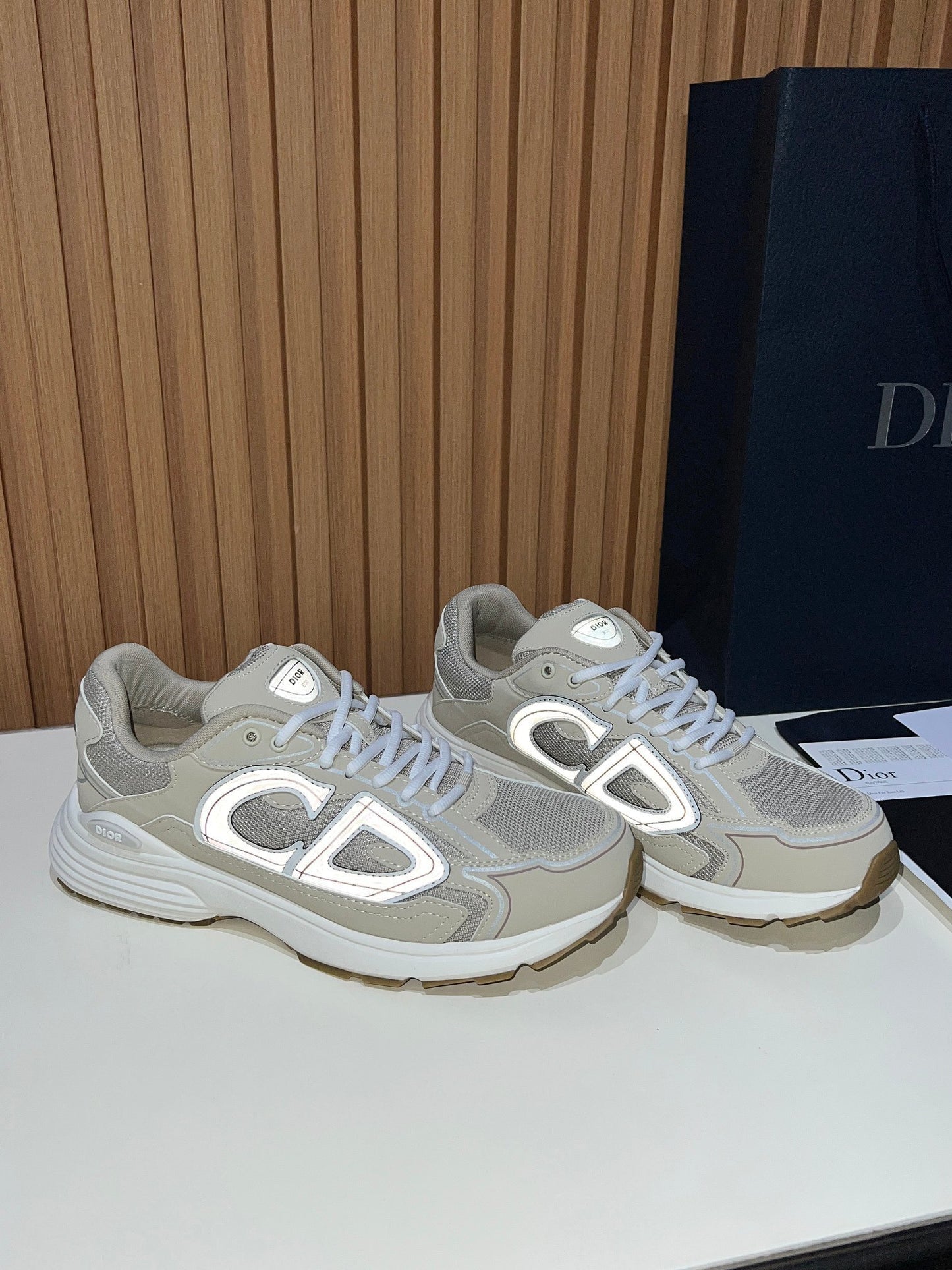 DIOR B30